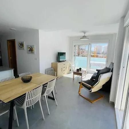 At Albornes I Apartment *