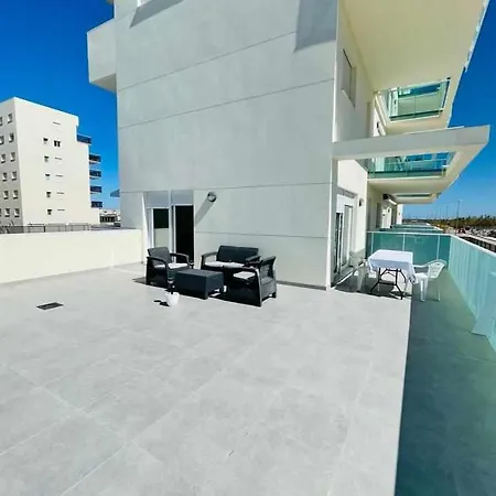Apartment At Albornes I *