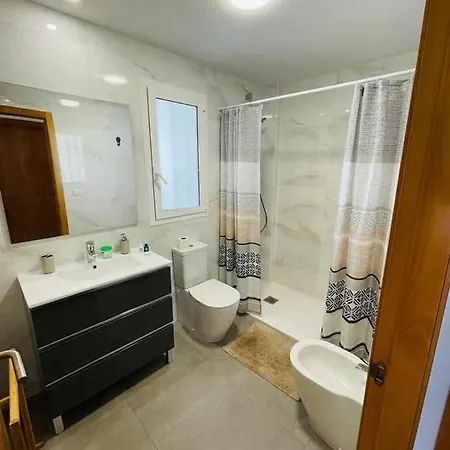 At Albornes I Apartment *
